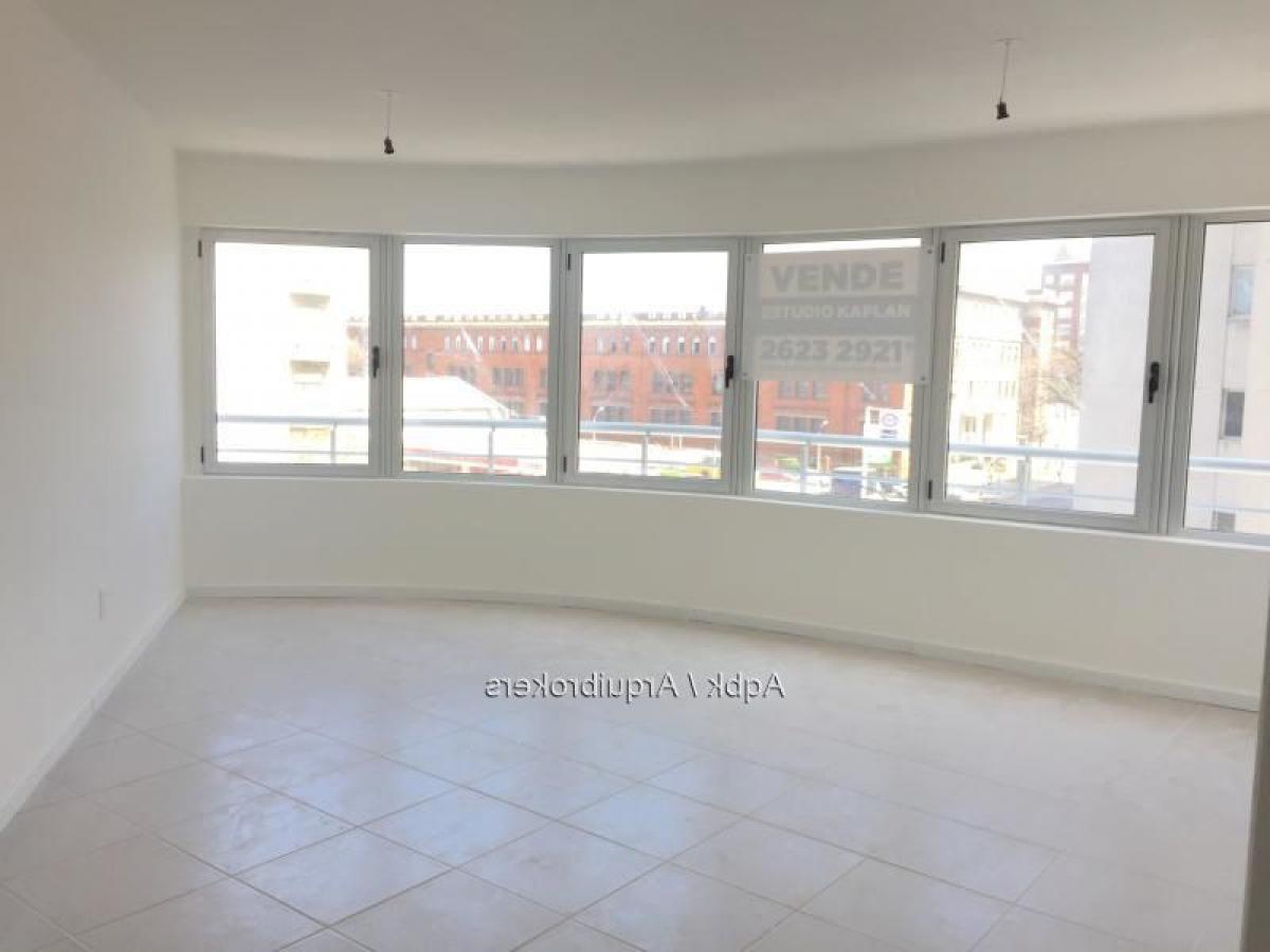 Apartamento de 2 dormitorios en Montevideo, Uruguay No. 10608