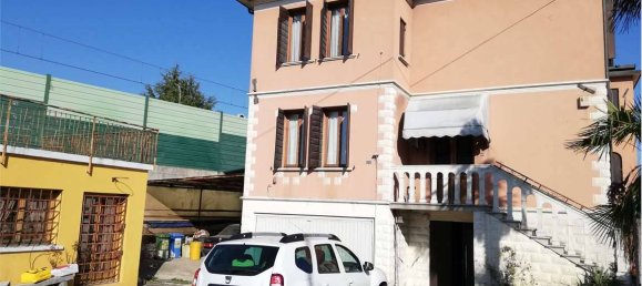 5 bedrooms Villa in San Biagio di Callalta, Italy No. 161991 4