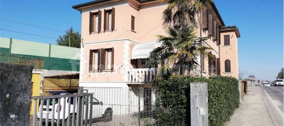 5 bedrooms Villa in San Biagio di Callalta, Italy No. 161991 8