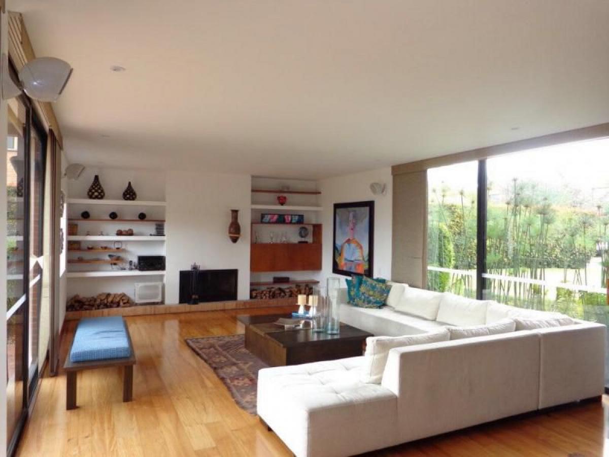 4 bedrooms House in Cundinamarca, Colombia No. 7007