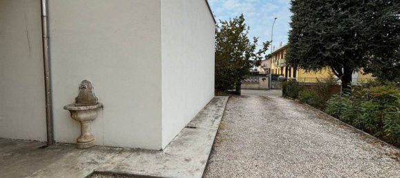 7 rooms House in Luzzara, Italy No. 299454 4