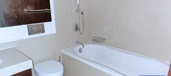 Studio in The Views, UAE No. 394 5