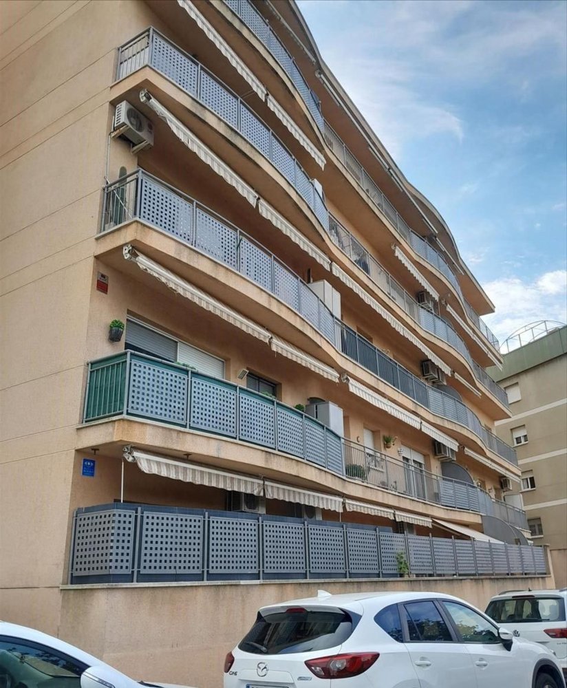 4 Schlafzimmer Wohnung in Montornes Del Valles, Spain, Nr. 246962