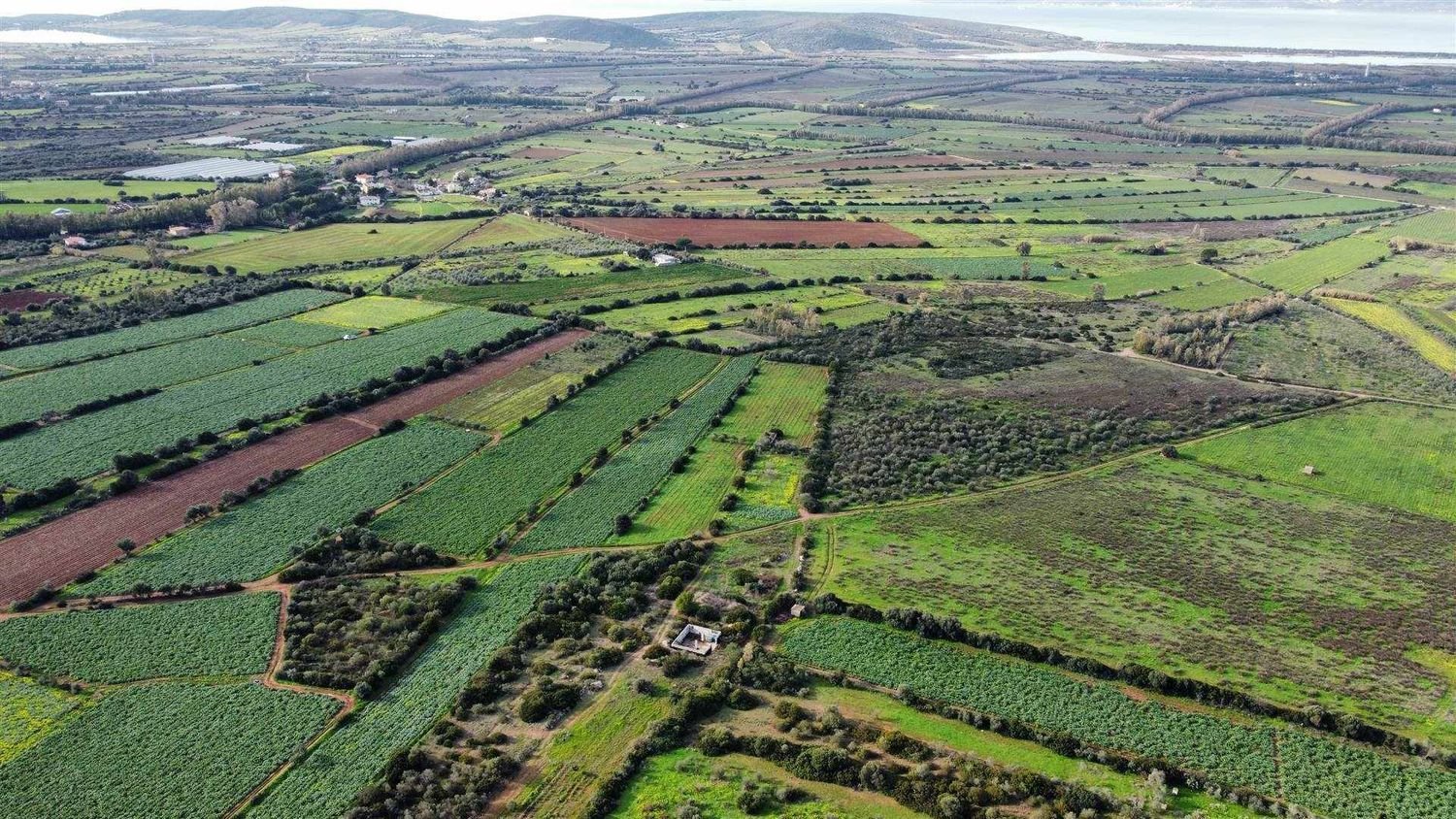 Terreno en Sardinia, Italy 9700 m² No. 243802