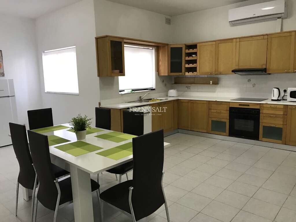 3 bedrooms Apartment in Sliema, Malta No. 6440