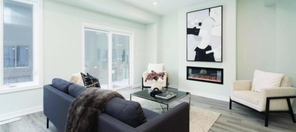 3 bedrooms House in Collingwood, Canada No. 107 7