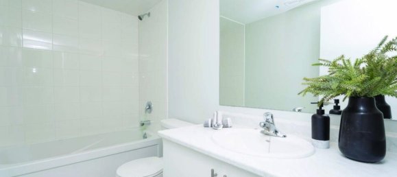 3 bedrooms House in Collingwood, Canada No. 107 5