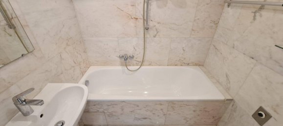 3 rooms Apartment in Alsergrund, Austria No. 152762 3