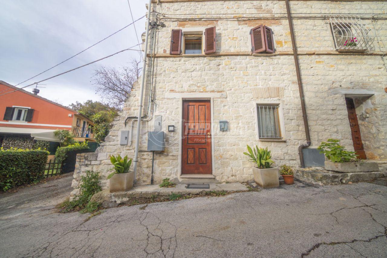 3غرفة منزل في Sirolo, Italy رقم 111218