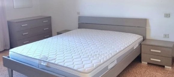 4 bedrooms Apartment in Milan, Italy No. 364982 12