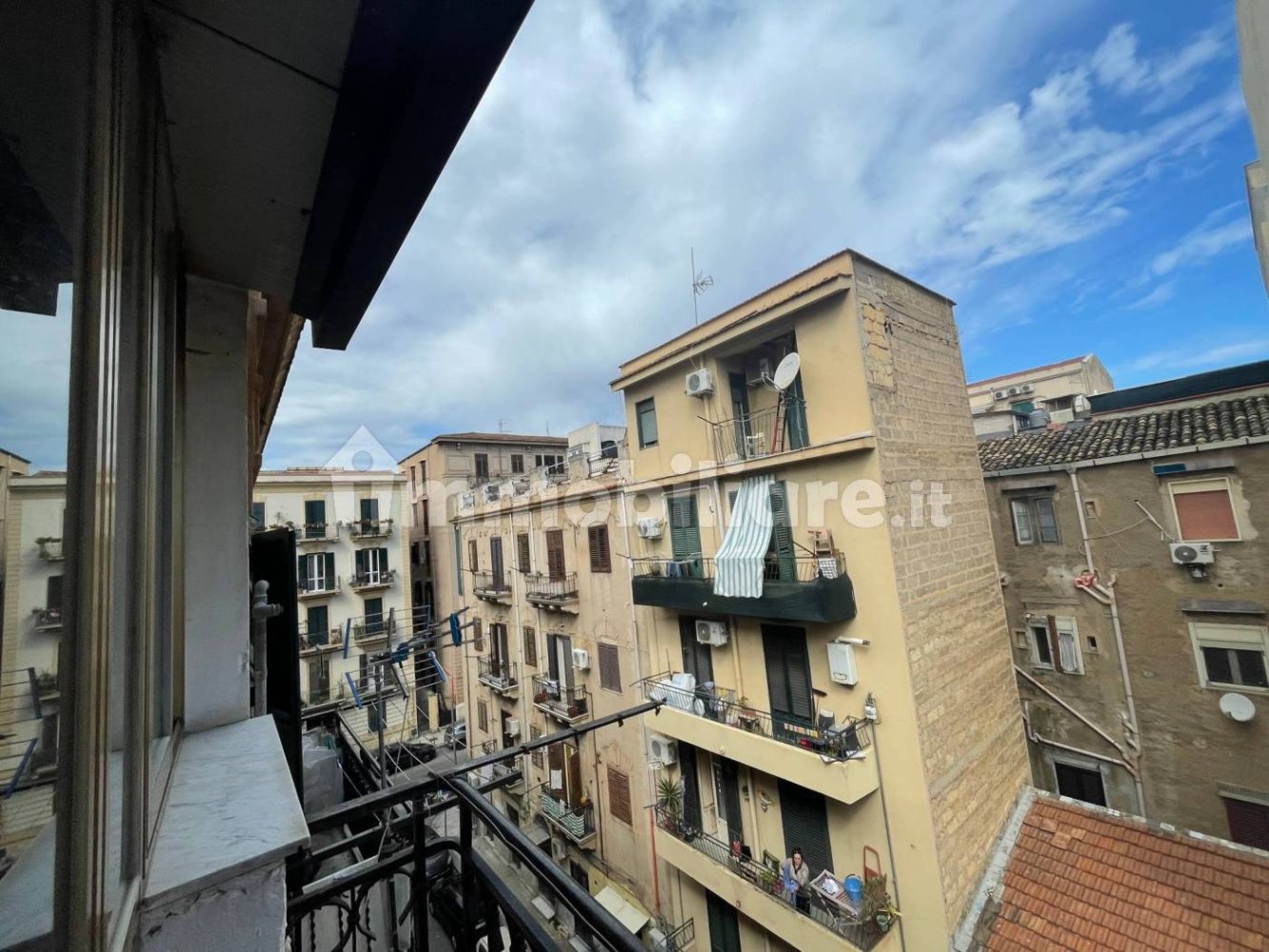 Apartamento de 2 dormitorios en Palermo, Italy No. 266666
