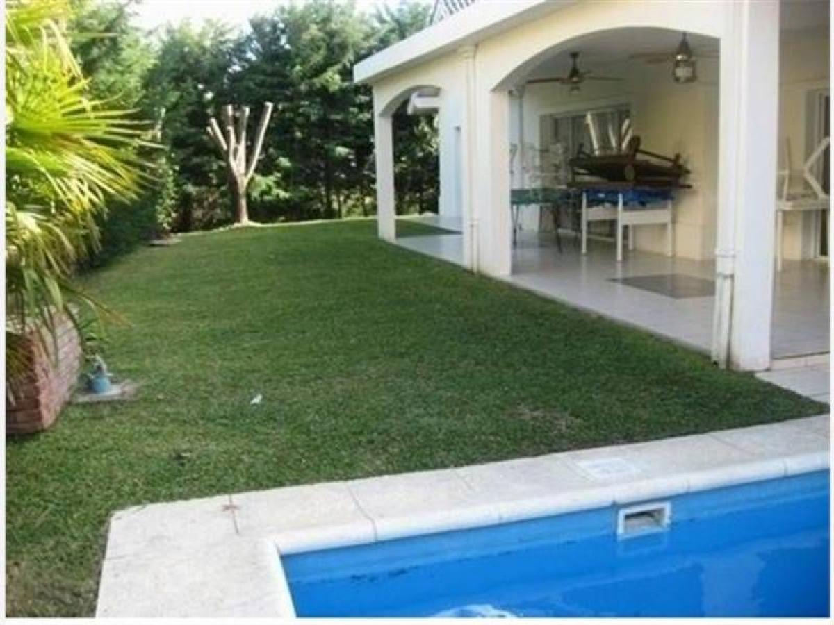 3 bedrooms House in Pilar, Argentina No. 18575