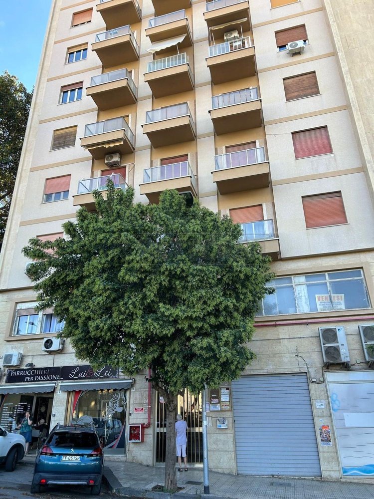 4 bedrooms Apartment in Caltanissetta, Italy No. 349087