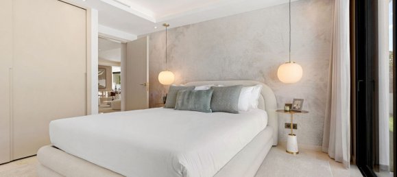 Villa de 5 dormitorios en Marbella, Spain No. 122944 3