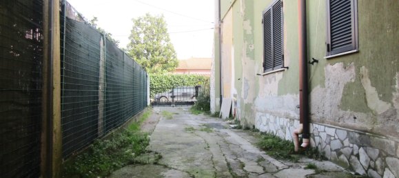 Casa de 4 dormitorios en Carrara, Italy No. 45780 35