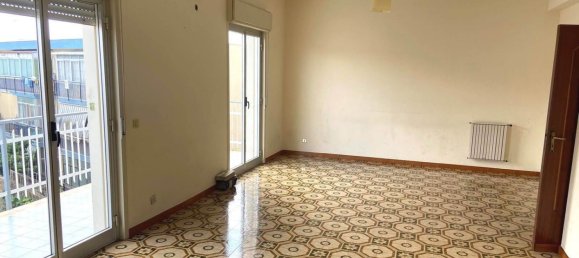 5 rooms Apartment in Palermo, Italy No. 64757 5