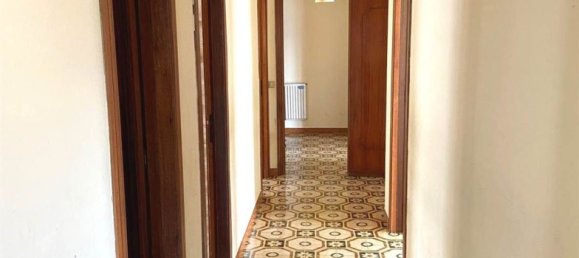 5 rooms Apartment in Palermo, Italy No. 64757 7