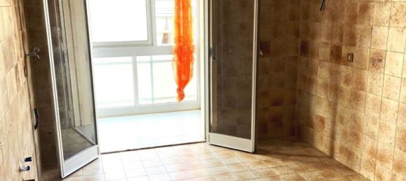 5 rooms Apartment in Palermo, Italy No. 64757 10