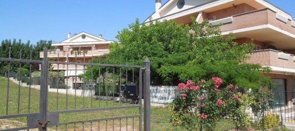 14m² Garage in Rome, Italy No. 153352 3