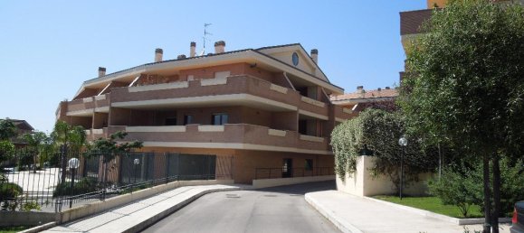 14m² Garage in Rome, Italy No. 153352 5