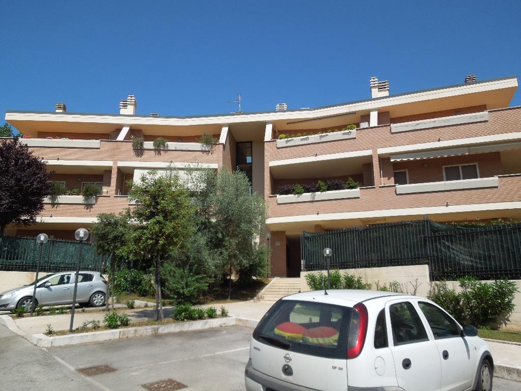 14m² Garage in Rome, Italy No. 153352