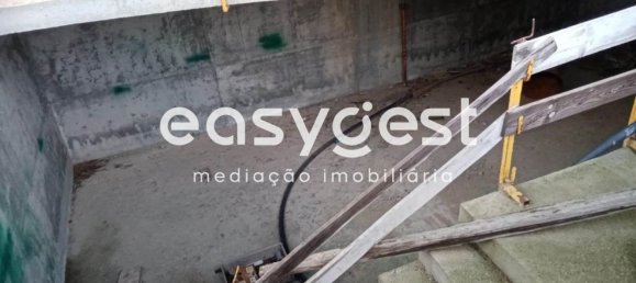 184m² Commercial property in Fundao, Portugal No. 147880 10