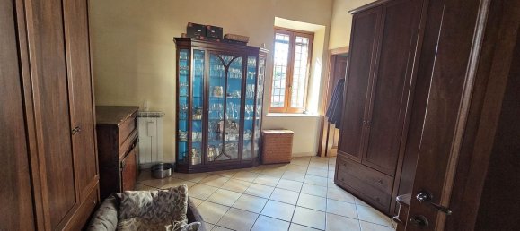 7 rooms Apartment in Terni, Italy No. 286690 8