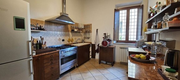 7 rooms Apartment in Terni, Italy No. 286690 5