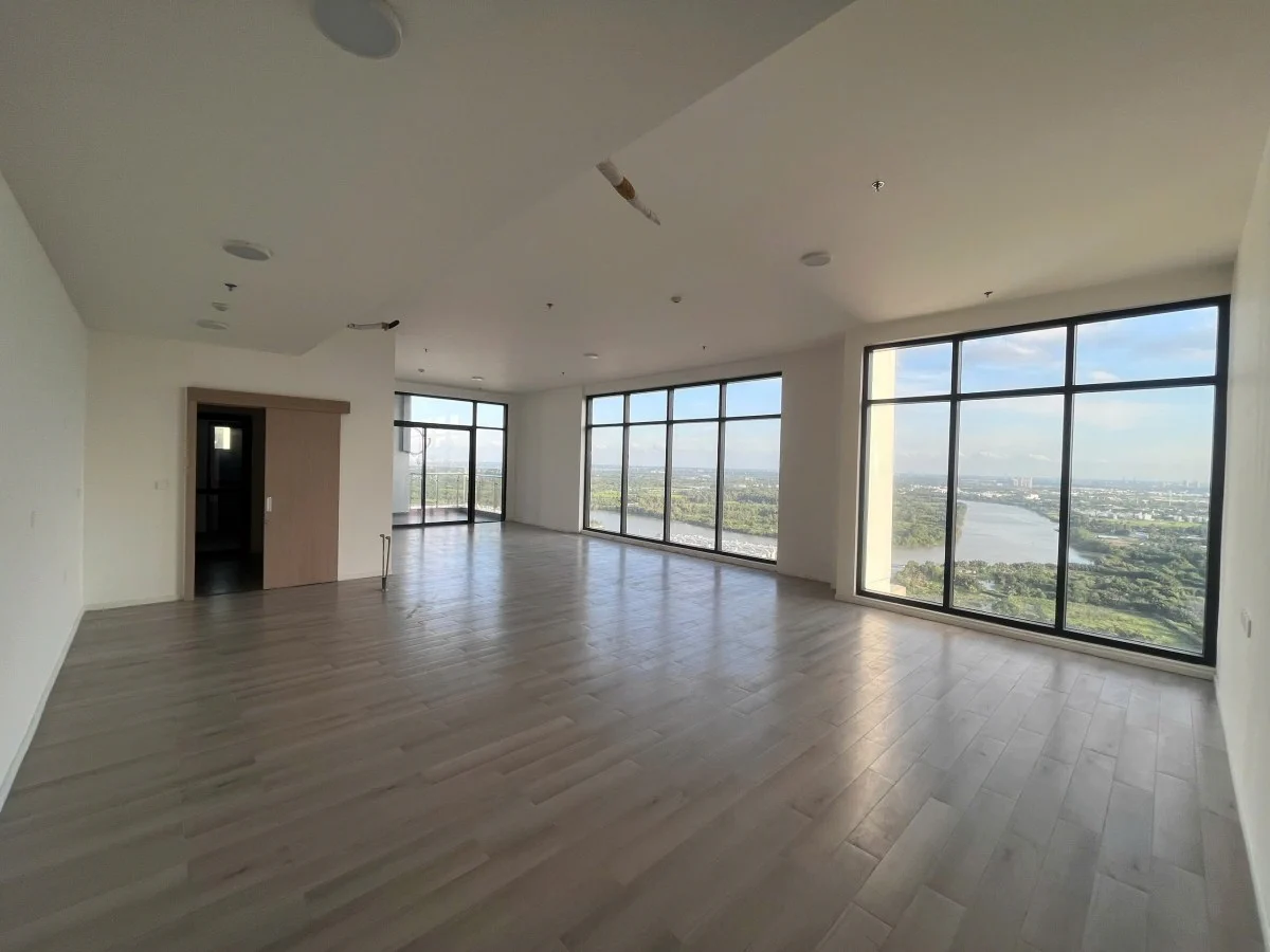 4 dormitorios apartamento en alquiler en Ho Chi Minh, Vietnam № 75189