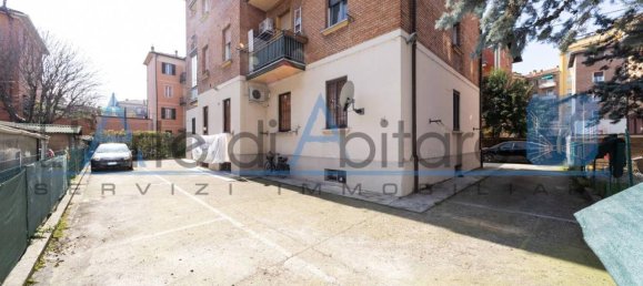 3-salle Appartement à Bologna, Italy No. 41973 18