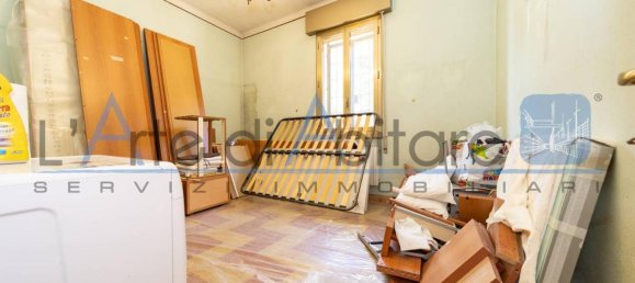 3-salle Appartement à Bologna, Italy No. 41973 11
