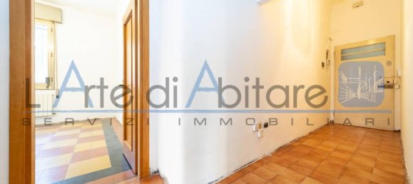 3-salle Appartement à Bologna, Italy No. 41973 10