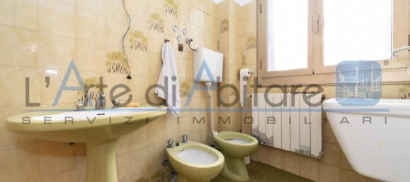 3-salle Appartement à Bologna, Italy No. 41973 16