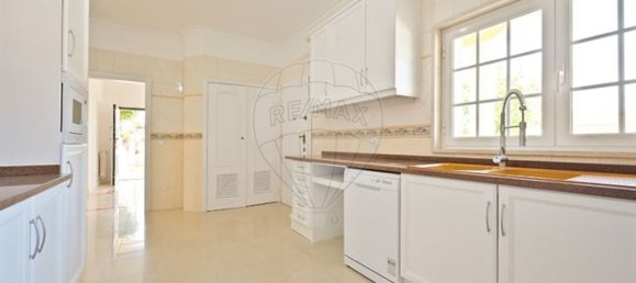 5 غرف نوم منزل في Seixal, Portugal رقم 23186 16