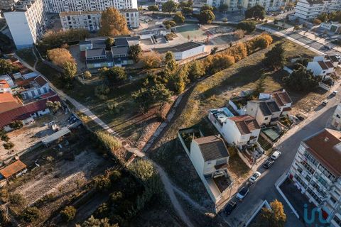 224m² Land in Moita, Portugal No. 147706