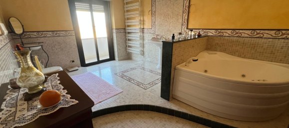 Квартира с 8 комнатами в Чериньола, Италия № 20398 8