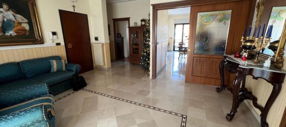 Квартира с 8 комнатами в Чериньола, Италия № 20398 24