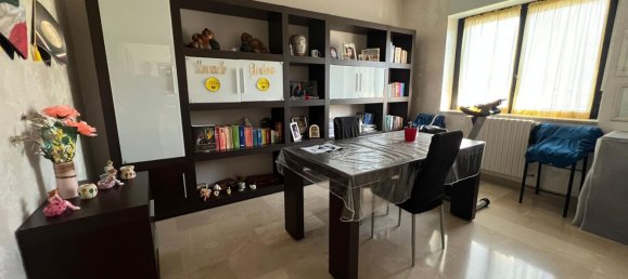 Квартира с 8 комнатами в Чериньола, Италия № 20398 3