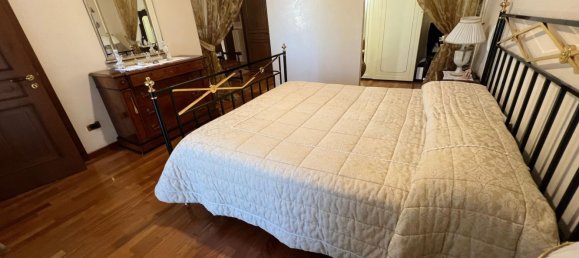 Квартира с 8 комнатами в Чериньола, Италия № 20398 34