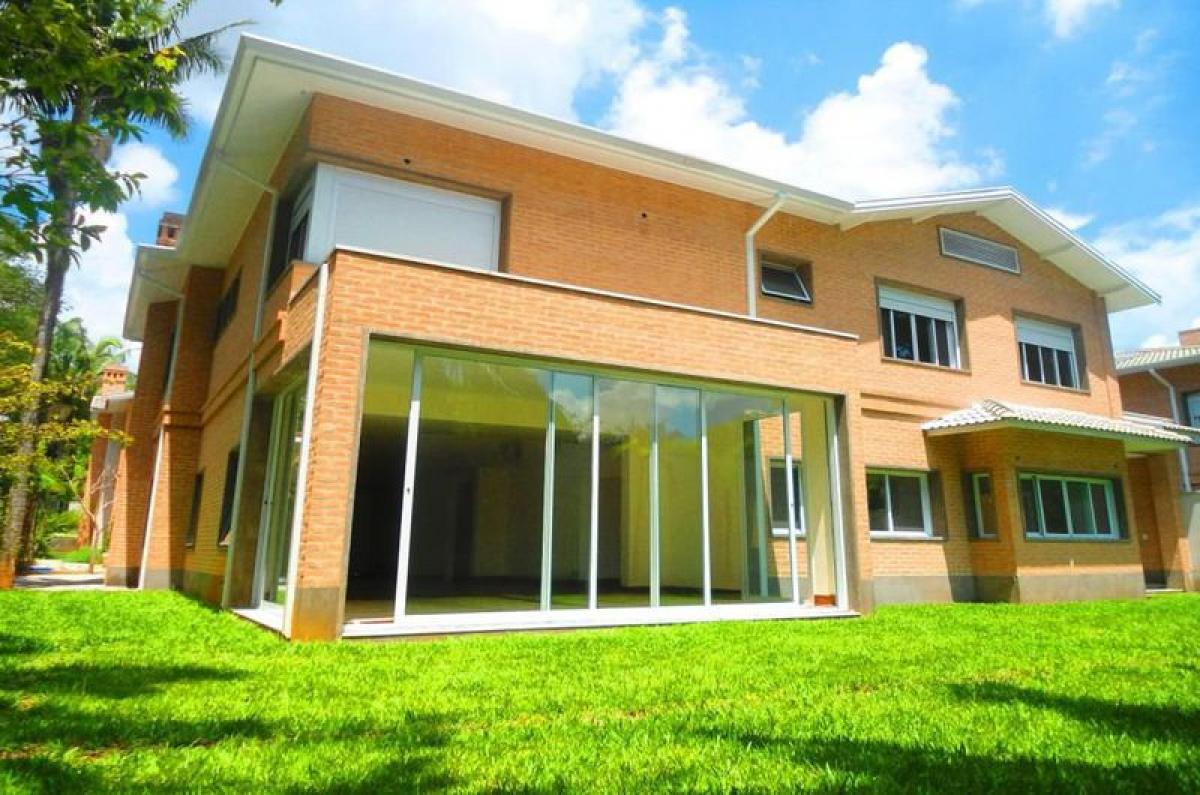Casa de 4 dormitorios en Sao Paulo, Brazil No. 486460