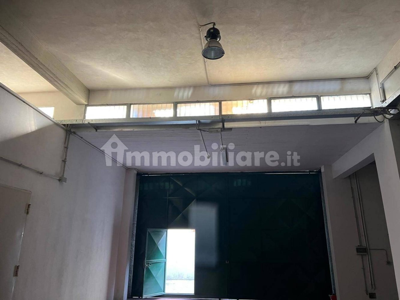 1400m² Building in Villabate, Italy No. 268419