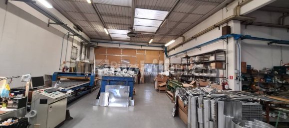 698m² Warehouse in Reggio Emilia, Italy No. 314960 3