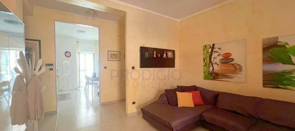 2 bedrooms Apartment in Molfetta, Italy No. 136652 3