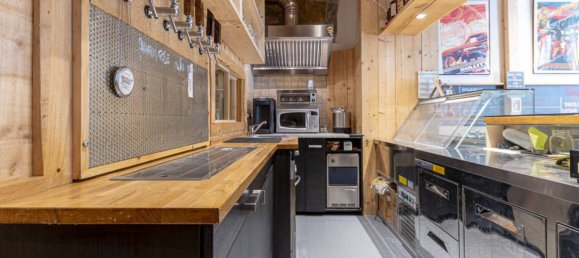 3 rooms Commercial property in Trieste, Italy No. 14795 14