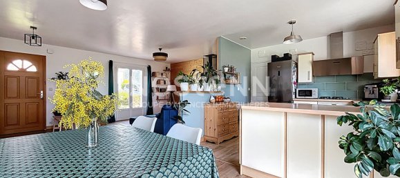 Casa de 3 dormitorios en Correze, France No. 99006 11