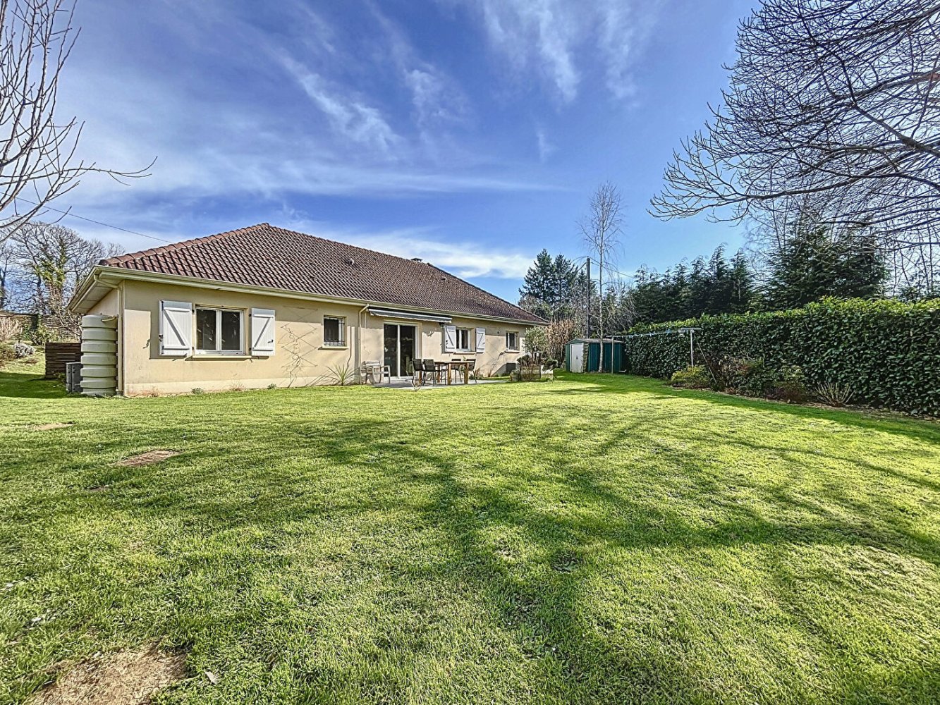 Casa de 3 dormitorios en Correze, France No. 99006