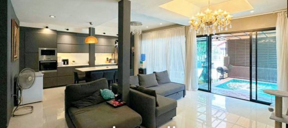 3 bedrooms Villa in Pattaya, Thailand No. 16782 3