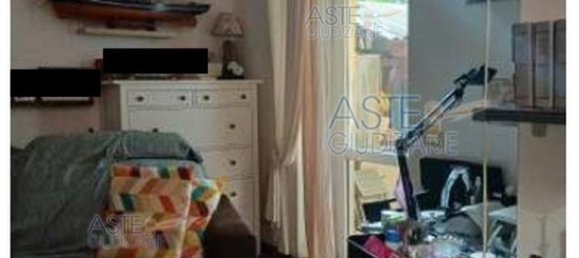 5 rooms Apartment in Livorno, Italy No. 41773 15