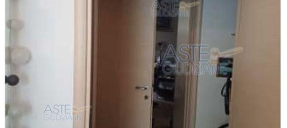 5 rooms Apartment in Livorno, Italy No. 41773 13