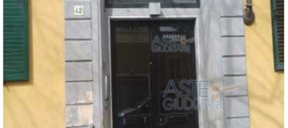 5 rooms Apartment in Livorno, Italy No. 41773 12